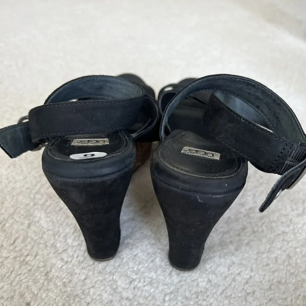 UGG  Ariah Black Suede Nubuck‎ Snake Wedge Platform Sandals Women Size 7